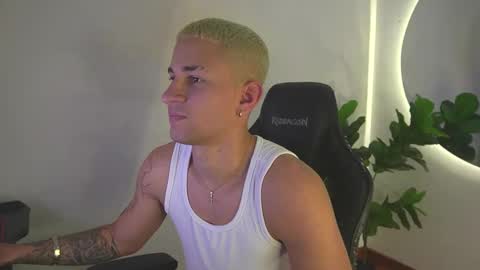 Snapshot of thin_tommy11 chatting on June 9, 2026, 11:49 pm thin_tommy11 online show from June 9, 2026, 11:49 pm