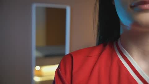 Snapshot of this_is_lilly chatting on May 27, 2026, 2:14 pm Lilly online show from May 27, 2026, 2:14 pm