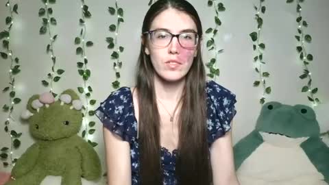 thistlefernsby online show from June 14, 2026, 6:21 pm