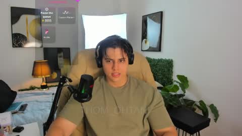 thom_ohtani online show from April 3, 2026, 1:36 am