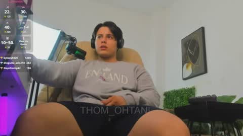 Snapshot of thom_ohtani chatting on June 16, 2026, 2:36 am thom_ohtani online show from June 16, 2026, 2:36 am