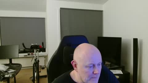 Snapshot of thomas315627 chatting on April 1, 2026, 9:45 pm thomas315627 online show from April 1, 2026, 9:45 pm
