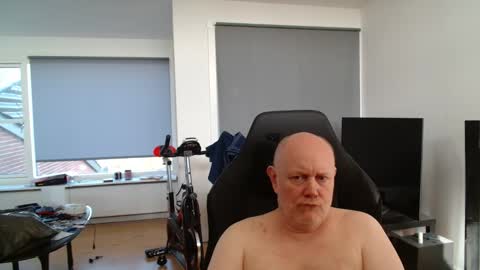 Snapshot of thomas315627 chatting on May 5, 2026, 6:21 am thomas315627 online show from May 5, 2026, 6:21 am