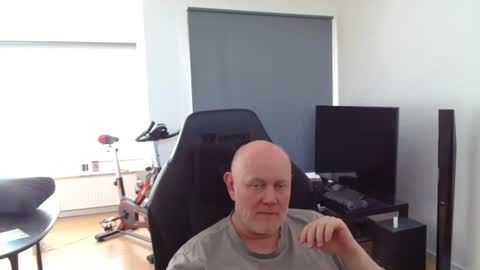 thomas806035 online show from June 24, 2026, 2:38 pm