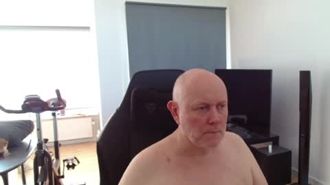 thomas806035 online show from July 9, 2026, 2:21 pm