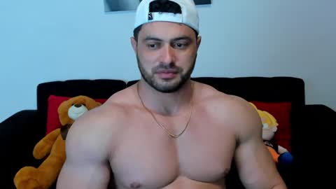 Snapshot of thomas_brandon chatting on January 26, 2025, 2:56 am Thomas Brandon online show from January 26, 2025, 2:56 am