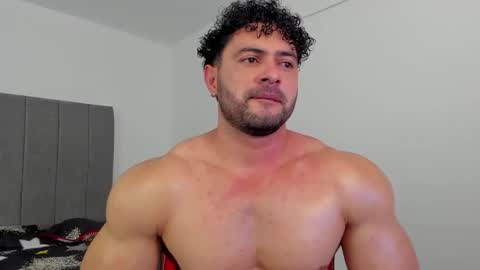 Snapshot of thomas_brandon chatting on September 18, 2025, 4:25 am Thomas Brandon online show from September 18, 2025, 4:25 am
