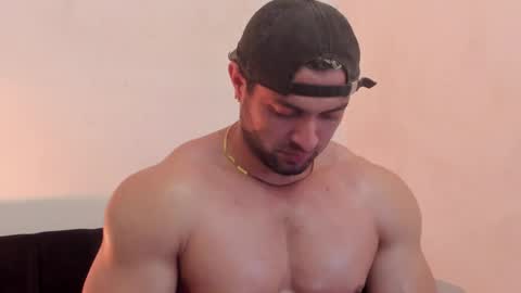 Snapshot of thomas_brandon chatting on May 4, 2026, 1:45 am Thomas Brandon online show from May 4, 2026, 1:45 am