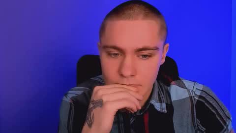 thomas_crow online show from November 19, 2025, 9:53 am