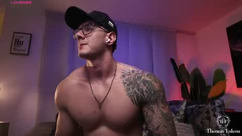 Snapshot of thomas_falcon1 chatting on July 4, 2026, 1:56 am Thomas Falcon online show from July 4, 2026, 1:56 am