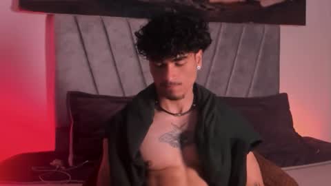 Thomas 3  JUST STAY AND BE MY LAST LOVE online show from November 25, 2025, 7:03 pm