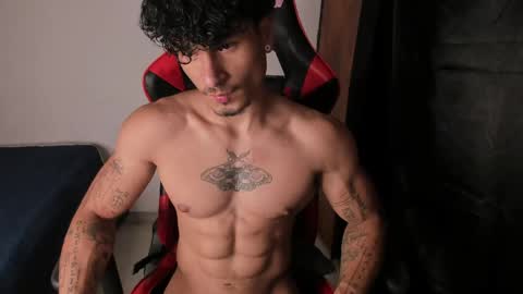 Snapshot of thomas_fit1 chatting on May 30, 2026, 3:58 am Thomas 3 JUST STAY AND BE MY LAST LOVE online show from May 30, 2026, 3:58 am