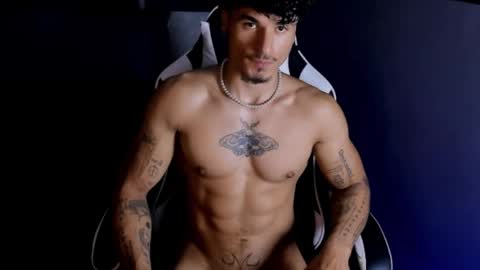 Snapshot of thomas_fit1 chatting on June 8, 2026, 2:12 am Thomas 3 JUST STAY AND BE MY LAST LOVE online show from June 8, 2026, 2:12 am