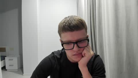 Tomas online show from December 6, 2024, 1:44 pm