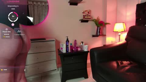 Snapshot of thomasandsamantha chatting on February 13, 2026, 1:51 pm thomasandsamantha online show from February 13, 2026, 1:51 pm