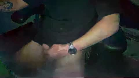 Snapshot of thomascharms chatting on November 3, 2025, 8:54 pm thomascharms online show from November 3, 2025, 8:54 pm