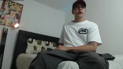 Snapshot of thomasjons chatting on May 31, 2026, 4:53 am thomasjons online show from May 31, 2026, 4:53 am