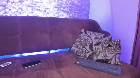 thomass_conor online show from February 15, 2025, 2:44 pm