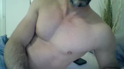 Snapshot of thommthomm71 chatting on April 15, 2026, 1:01 am thommthomm71 online show from April 15, 2026, 1:01 am