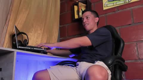 Thoms Every online show from April 21, 2026, 1:53 am