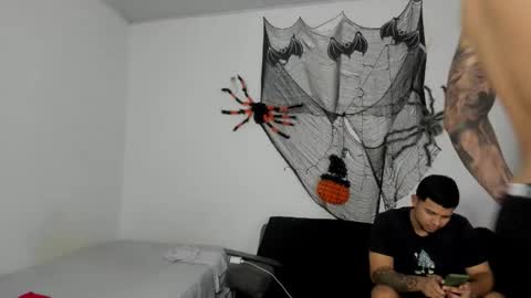 thomson_hot01 online show from October 30, 2025, 5:09 am