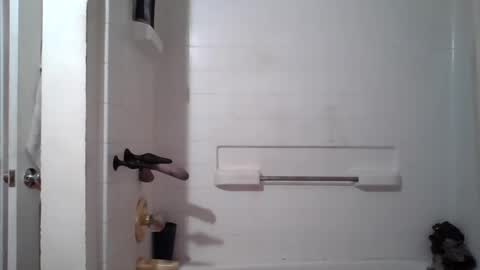 thongboy2929 online show from September 27, 2025, 1:38 pm