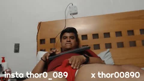 Snapshot of thor0200 chatting on April 28, 2026, 4:39 am thor0200 online show from April 28, 2026, 4:39 am