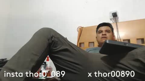 Snapshot of thor0200 chatting on May 4, 2026, 12:39 am thor0200 online show from May 4, 2026, 12:39 am