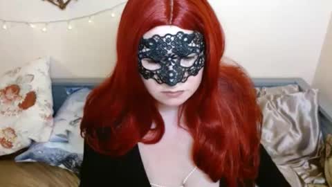 thornyroseb online show from February 27, 2026, 8:53 pm