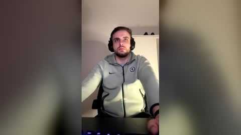 thorodinson03 online show from February 16, 2026, 6:04 pm