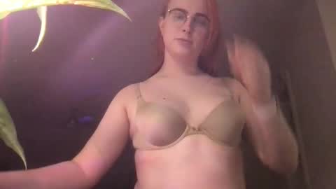 threalqueenaria online show from April 16, 2026, 4:35 am