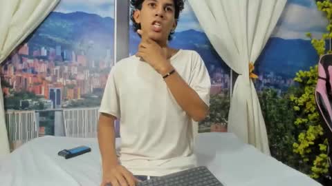 threesinss online show from January 16, 2026, 4:38 am