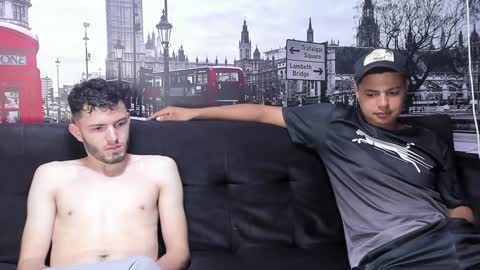 Snapshot of threesome_sexy chatting on January 2, 2025, 10:05 am BRITHANY BRYAN ALEX online show from January 2, 2025, 10:05 am