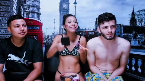 Snapshot of threesome_sexy chatting on January 21, 2025, 10:08 am BRITHANY BRYAN ALEX online show from January 21, 2025, 10:08 am