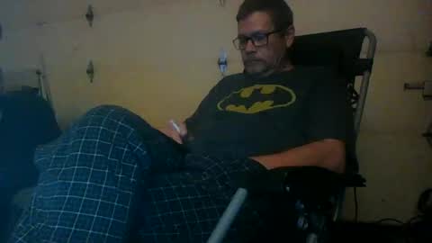 Throbber online show from November 19, 2025, 12:27 pm