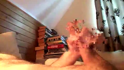 Snapshot of throbert1 chatting on November 1, 2025, 8:16 am Robert online show from November 1, 2025, 8:16 am