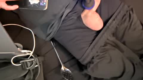 thunder8u42 online show from October 3, 2025, 11:40 am