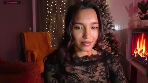 tia_j online show from December 5, 2025, 6:37 pm