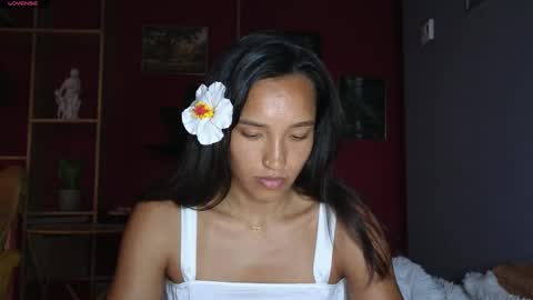 Snapshot of tia_j chatting on May 21, 2026, 5:53 pm tia_j online show from May 21, 2026, 5:53 pm