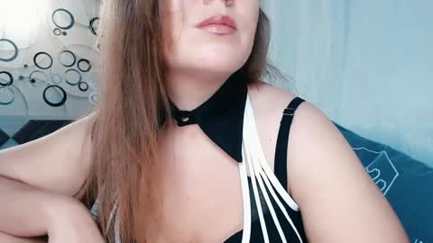 tiameow online show from January 29, 2025, 11:04 pm