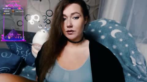 tiameow online show from October 13, 2025, 6:41 pm