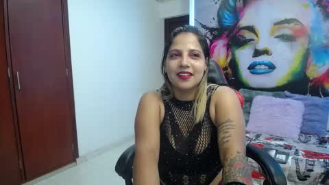 Snapshot of tiana_breeze chatting on October 4, 2025, 11:58 pm tiana_breeze online show from October 4, 2025, 11:58 pm