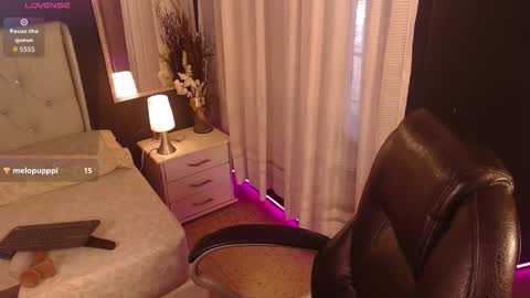 LIA online show from October 27, 2025, 3:27 pm