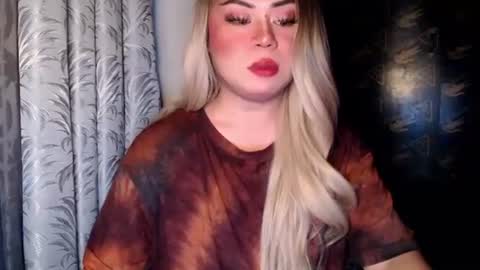 arianna tiara online show from November 29, 2025, 4:04 am