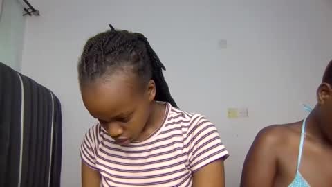 Snapshot of tiara_t chatting on March 4, 2026, 7:03 am Tiara online show from March 4, 2026, 7:03 am