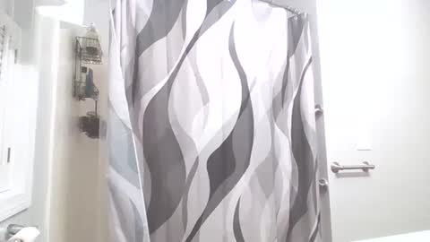 Snapshot of tiberiusblu chatting on October 11, 2025, 12:21 am tiberiusblu online show from October 11, 2025, 12:21 am