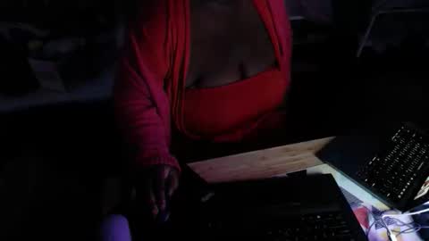 Tierra Henri online show from November 24, 2025, 11:54 am