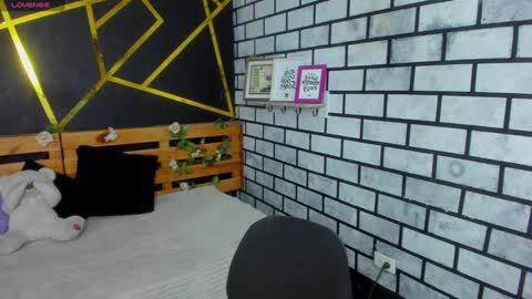 Snapshot of tifanny__thomson chatting on February 7, 2025, 8:31 pm Tiff online show from February 7, 2025, 8:31 pm