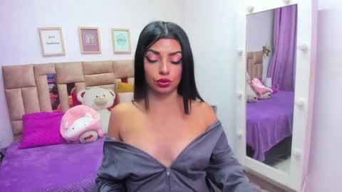 Snapshot of tifanny__thomson chatting on March 4, 2025, 11:11 pm Tiff online show from March 4, 2025, 11:11 pm