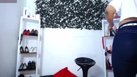 Tifanny Nails  online show from March 15, 2026, 3:07 pm